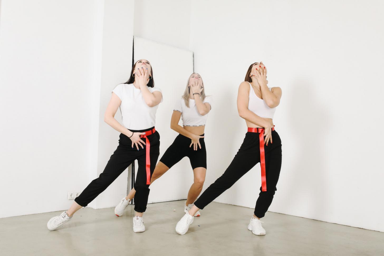 Ruang kerja modern dengan suasana profesional